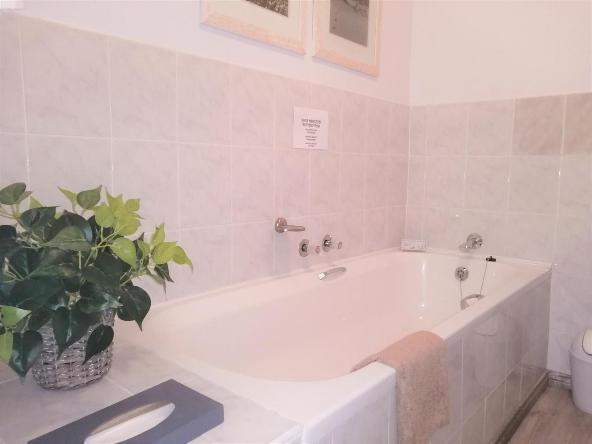 Amzee Bokmakierie Guest House Dana Bay Phòng bức ảnh